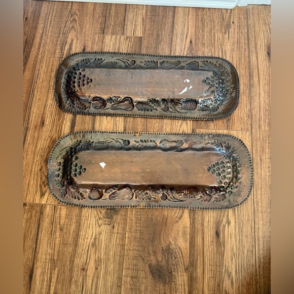VINTAGE HAMMERED COPPER FRUIT TRAYS 2 (Made IN INDIA) - Picture 8 of 9